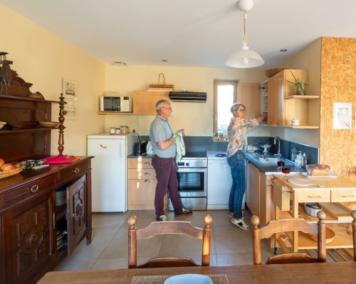 cuisine-gîte-chambre-d'hôtes-de-paille-et-de-bois-couples-la-pommeraye-msl-été-2026©Dominique Drouet -0J2A9536 (1)